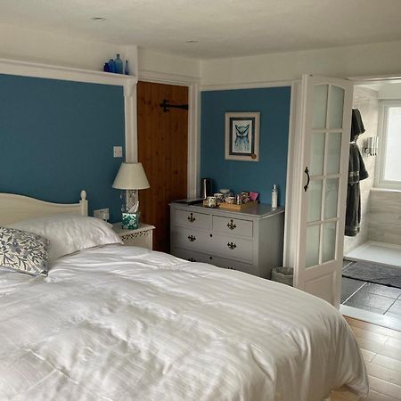 Higher Trenear Farm B&B เฮลสตัน ห้อง รูปภาพ